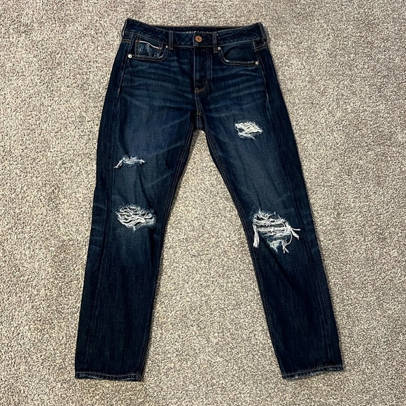 American Eagle Outfitters Denim - Women’s American Eagle Tomgirl Jeans. Size 4.